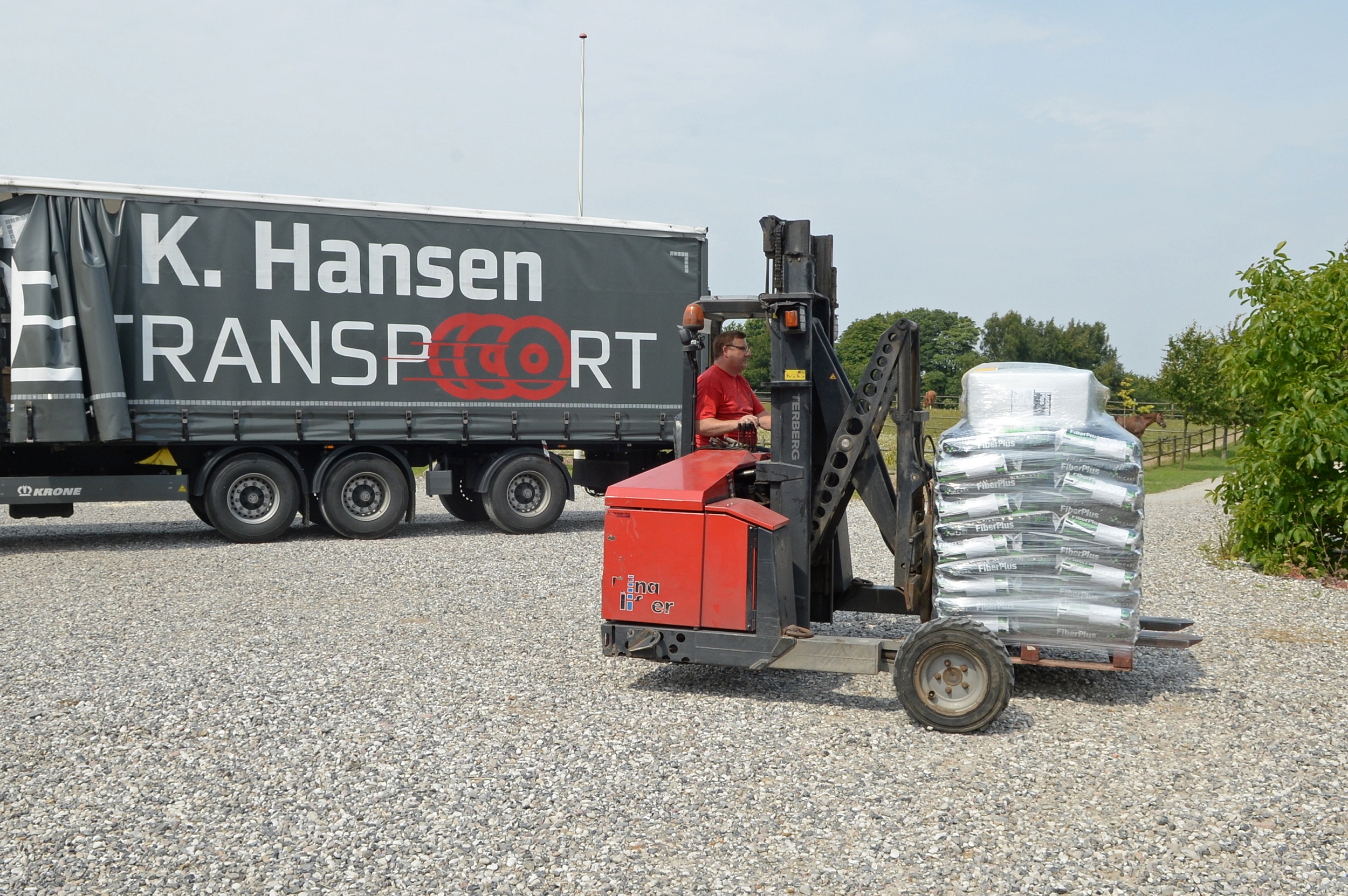 K Hansen Transport - 15-40 - resize.jpg